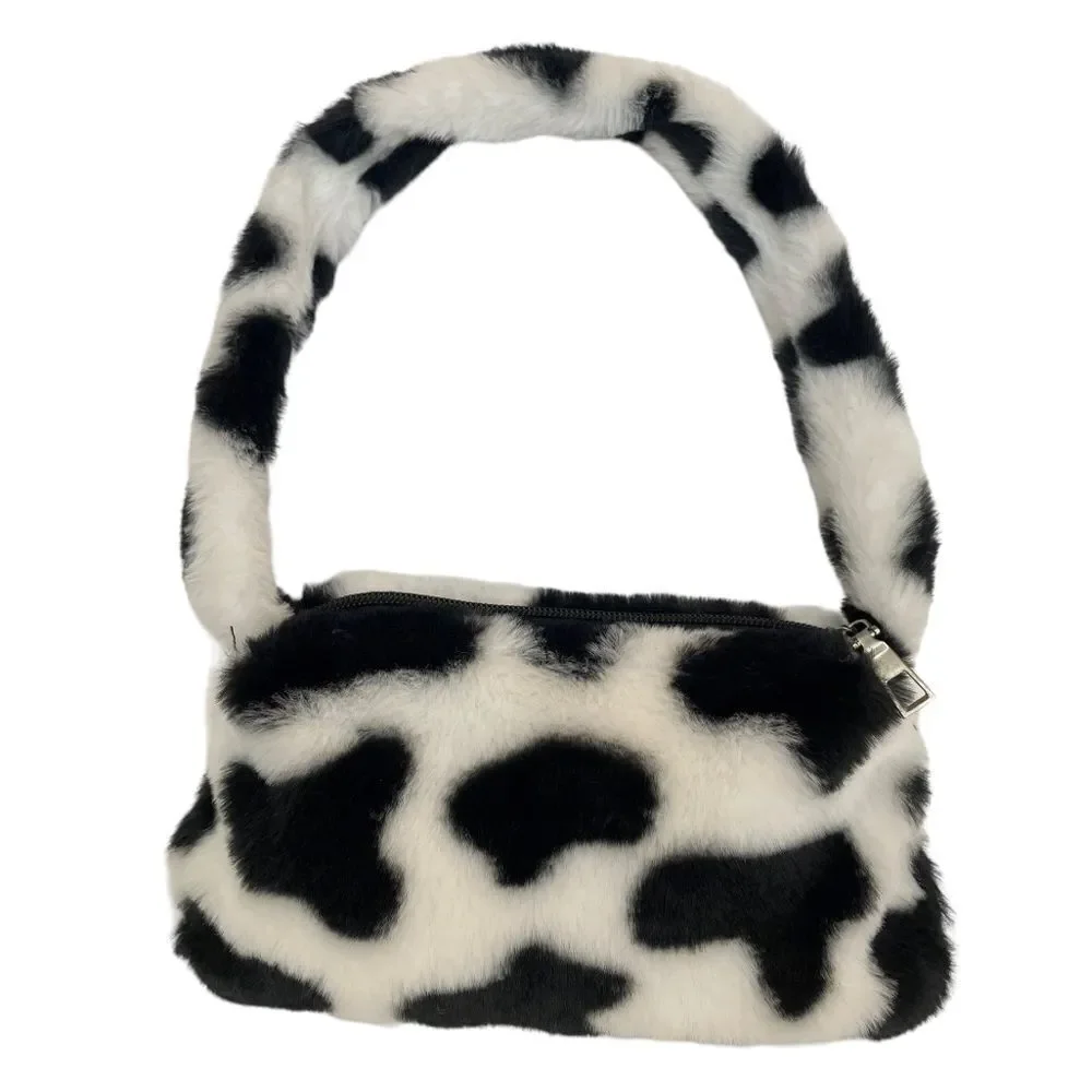 FAUX FUR BLACK AND WHITE ZIP BAG‎